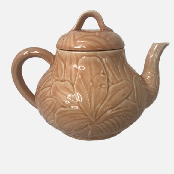 Elegant Bordallo Pinheiro Blush Ceramic Teapot